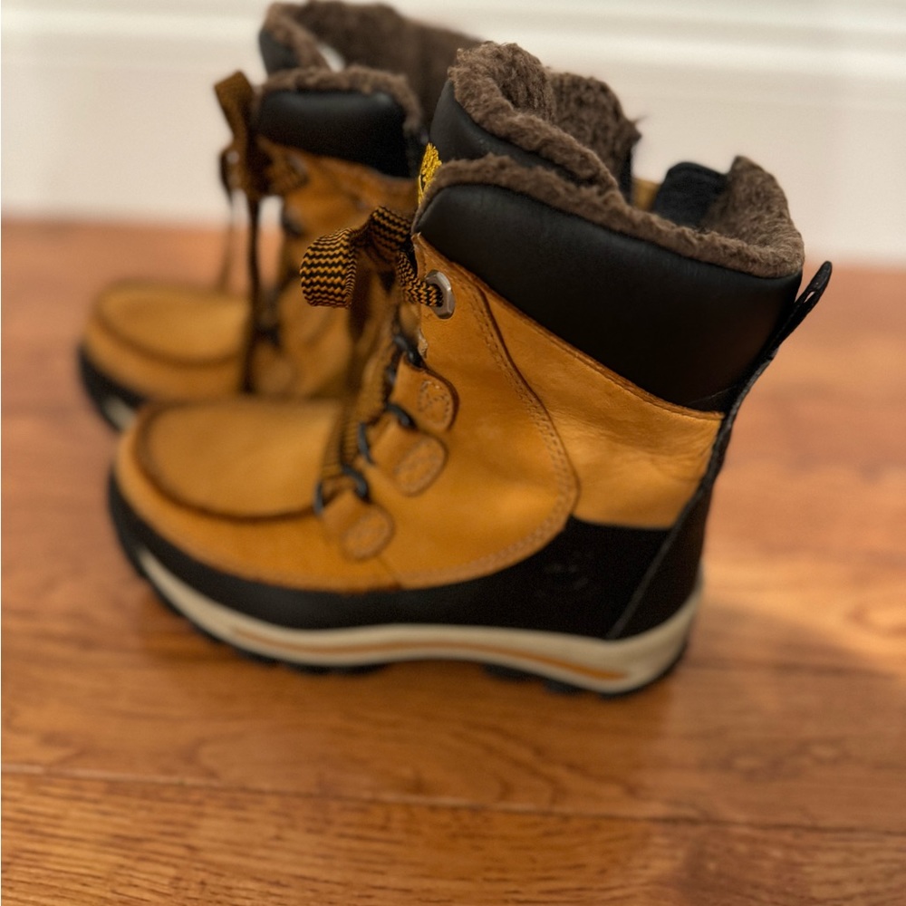 Timberland boys winter snow boots size 11